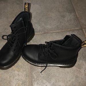 Dr marten boots (Size 5 women’s/UK size 3)